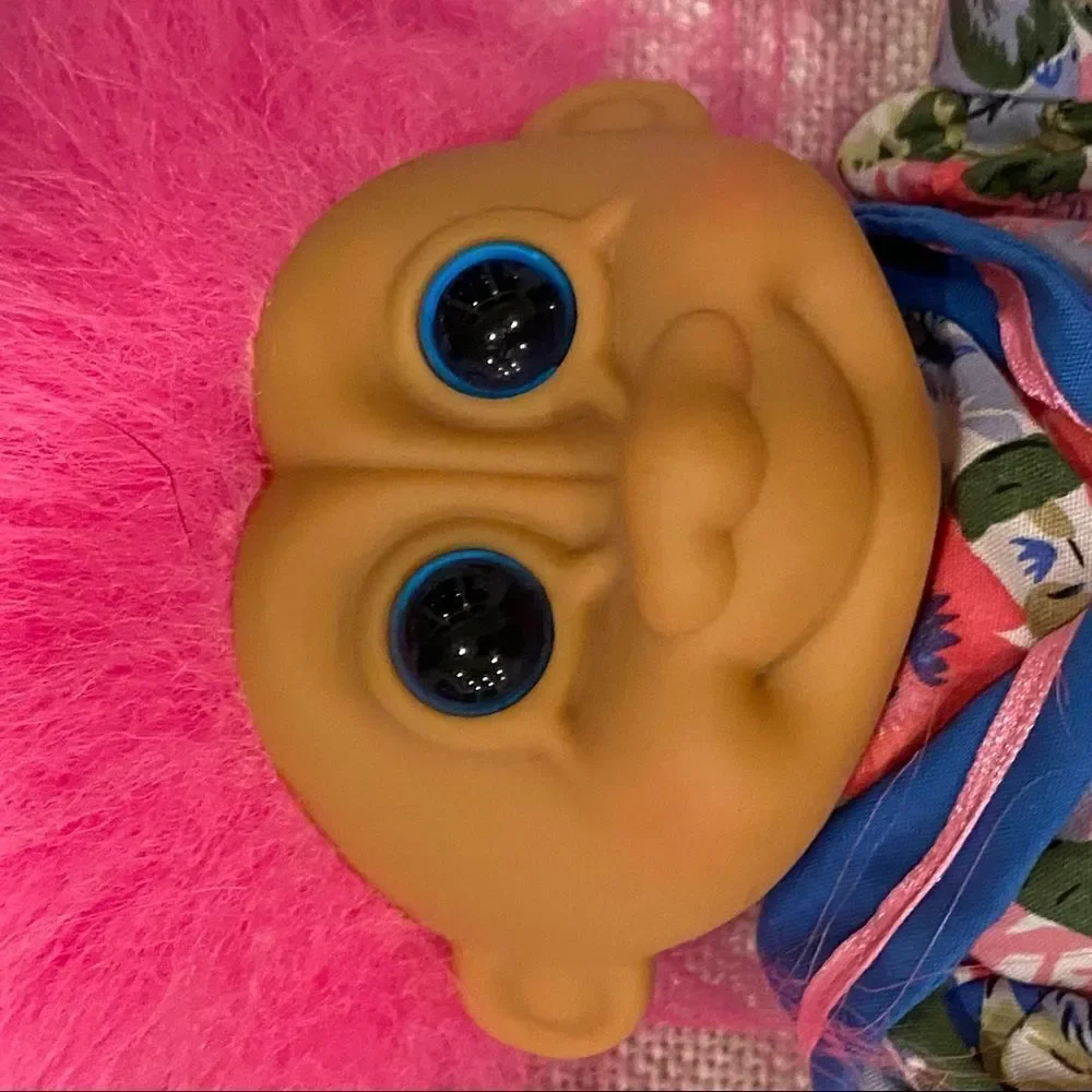 Vintage Russ Berrie LARGE Troll Kidz Soft Body Girl Doll Dress Pink Hair 9 “